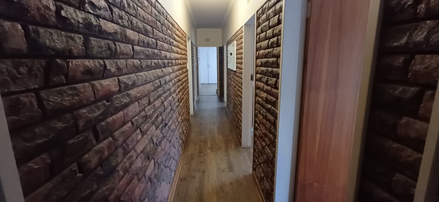 To Let 5 Bedroom Property for Rent in La Provance Free State